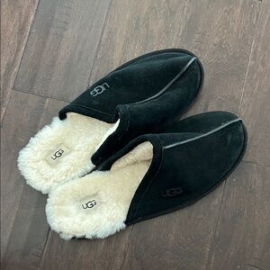 UGG Men's Black and Cream Slip-On Loafers